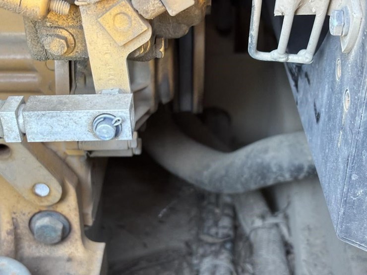 2022-caterpillar-302.7cr-image-52