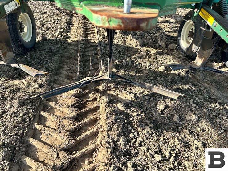 great-plains-9540-plains-plow-image-29