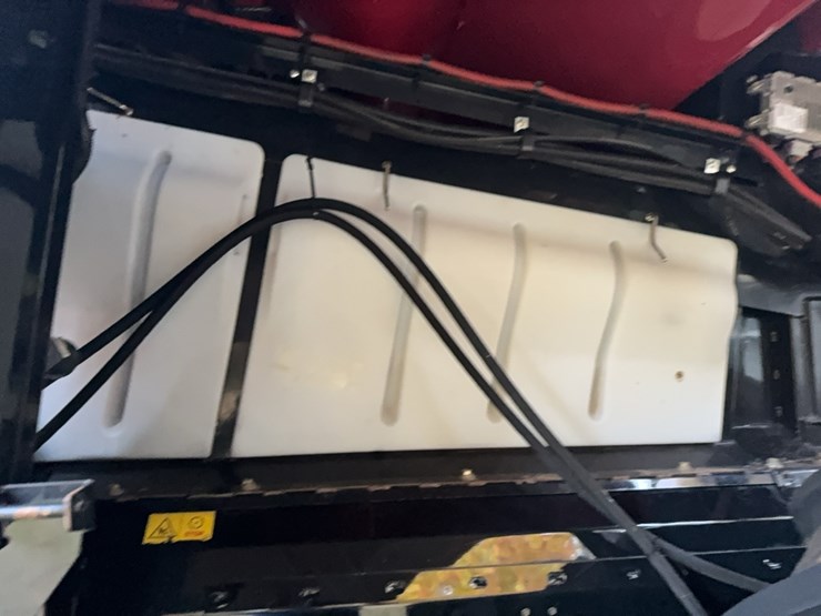 2018-case-ih-8240-image-117