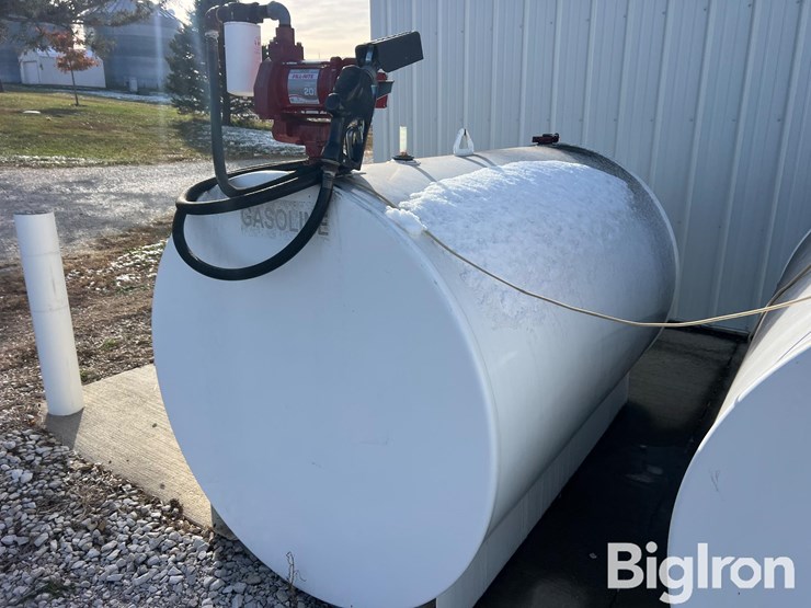 500-gal-fuel-tank-w/-pump-image-1