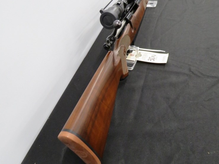 winchester-model-70-xtr-featherweight-7mm-rem/mag-bolt-action-rifle-image-4