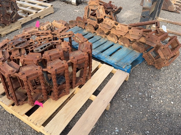 #2012-•-set-of-steel-skid-steer-tracks-image-2