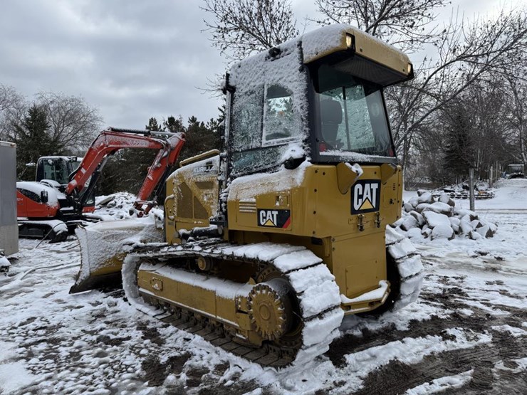 2012-caterpillar-d4k-image-3