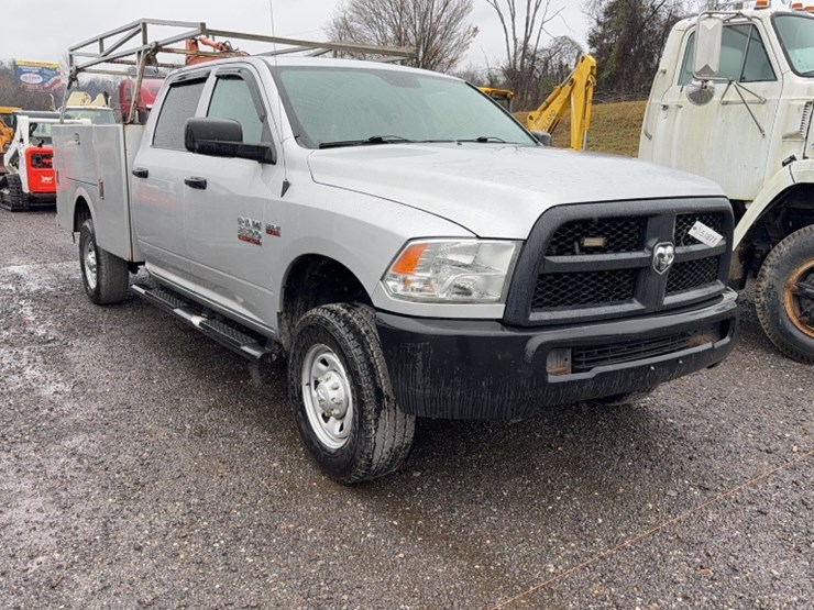 2016-dodge-2500-image-3