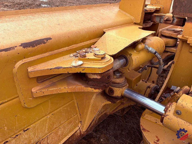 2019-caterpillar-d6t-xw-image-11
