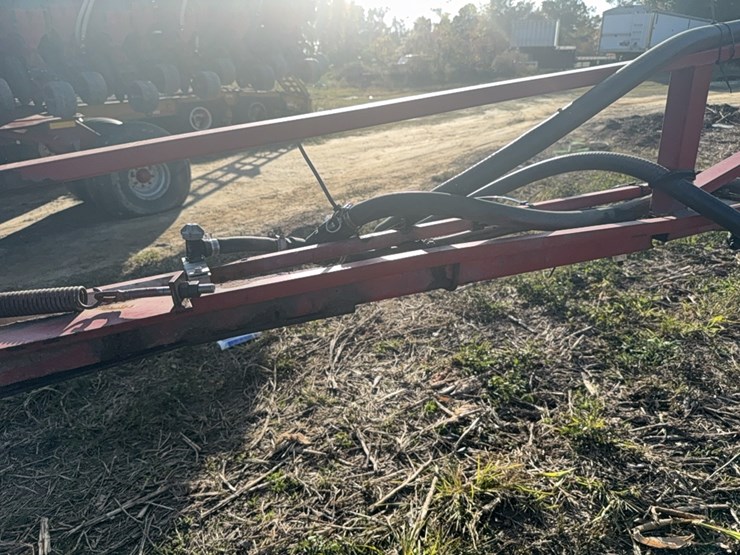 case-ih-3185-patriot-sprayer-image-5