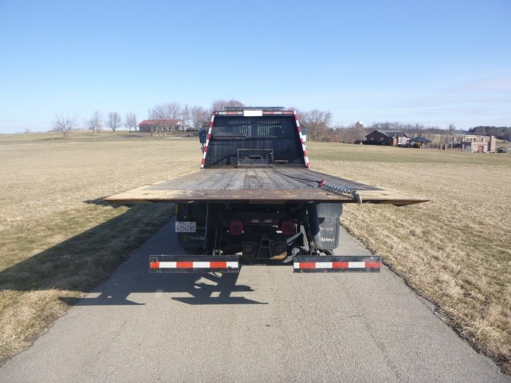 freightliner-m2-106-image-4