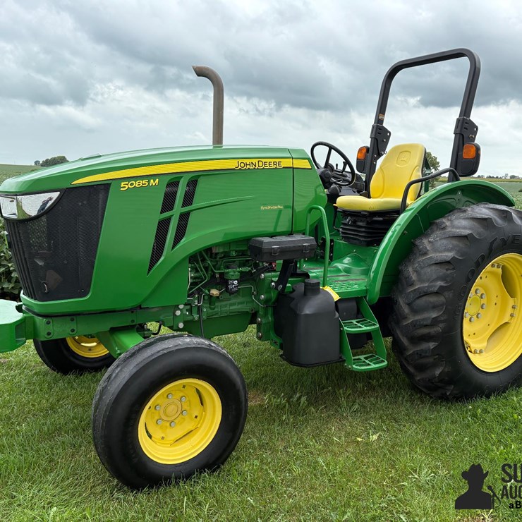 2011 JOHN DEERE 5085M