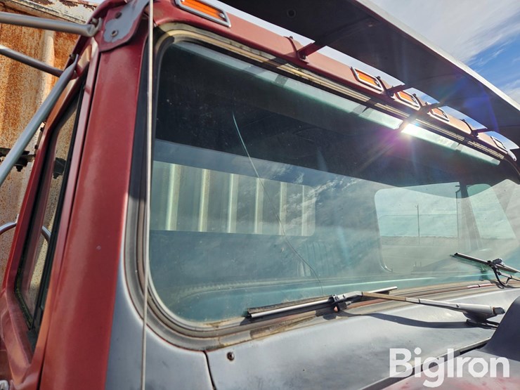 1981-international-dt466-image-15