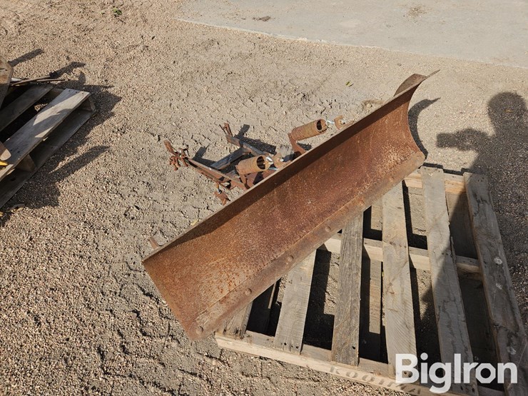 46"-blade-lawn-tractor-attachment-image-3