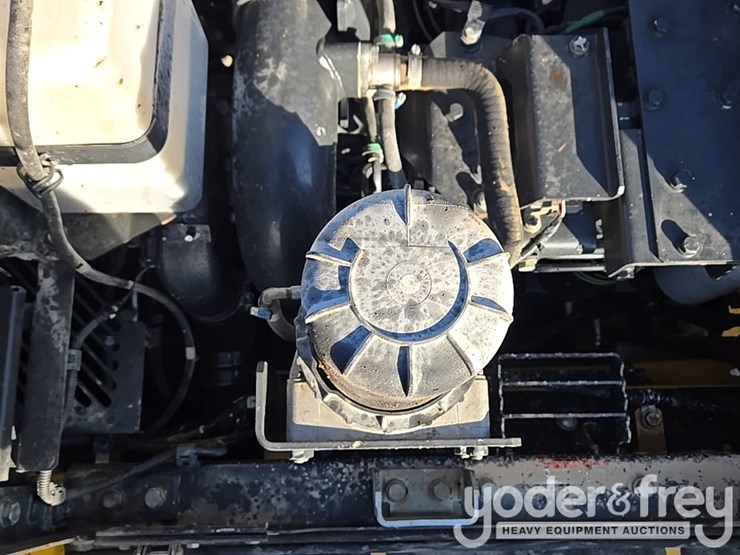 2022-komatsu-pc490-lc-11-image-71