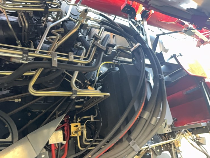 2018-case-ih-8240-image-51