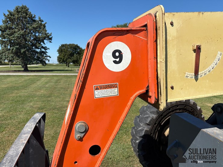 2005-jlg-g9-43a-image-17