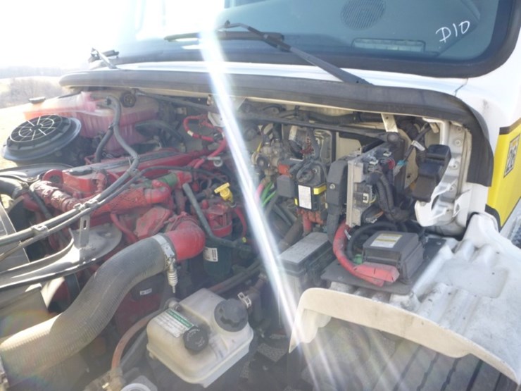 freightliner-m2-106-image-24