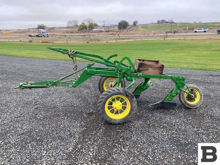 john-deere-2-image-2