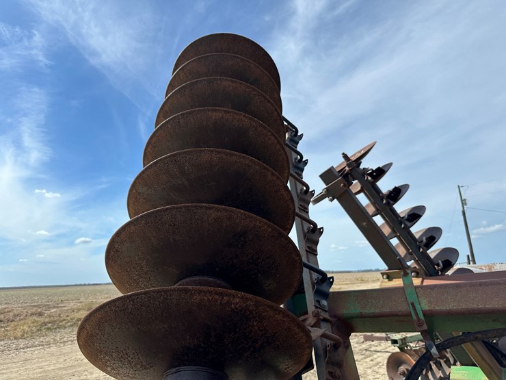 john-deere-635-image-30