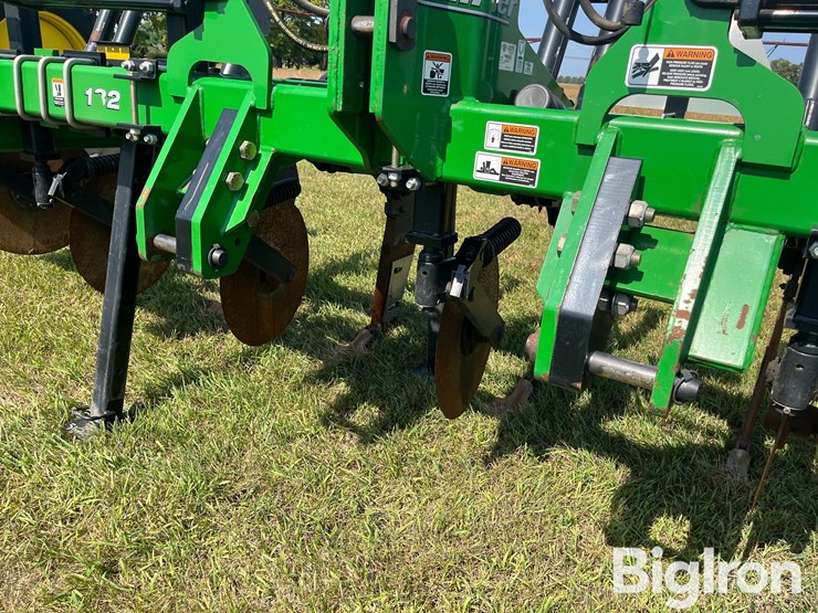 unverferth-132-zone-builder-7-shank-ripper-image-11