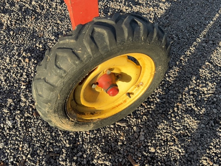 new-holland-252-image-3