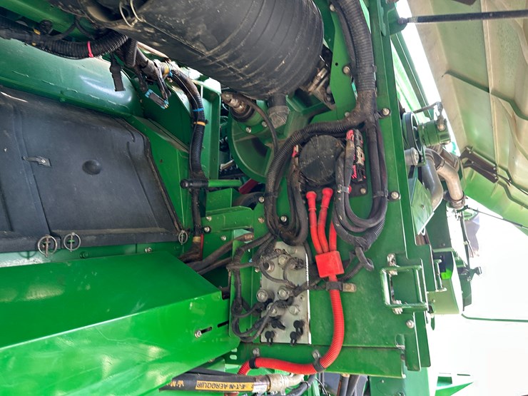 2015-john-deere-s680-image-53