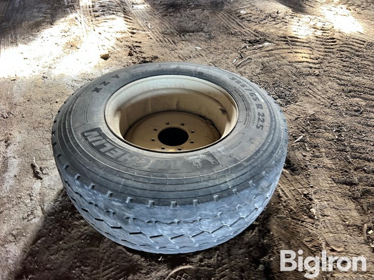 michelin-implement-tire-385/65r22.5-image-2