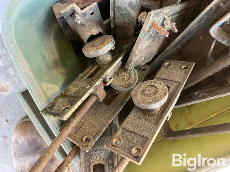 antique-bells-&-door-hardware-image-16