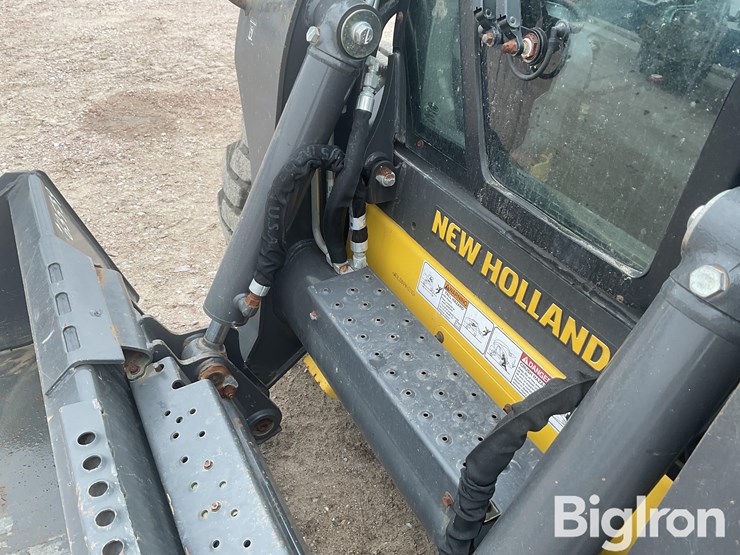 2023-new-holland-l328-image-13