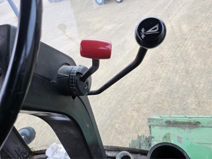 john-deere-8820-image-38