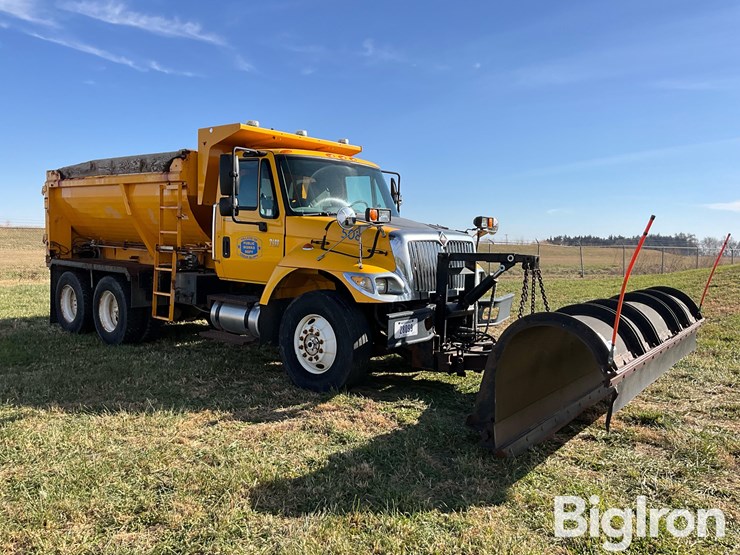 2003-international-7400-image-3