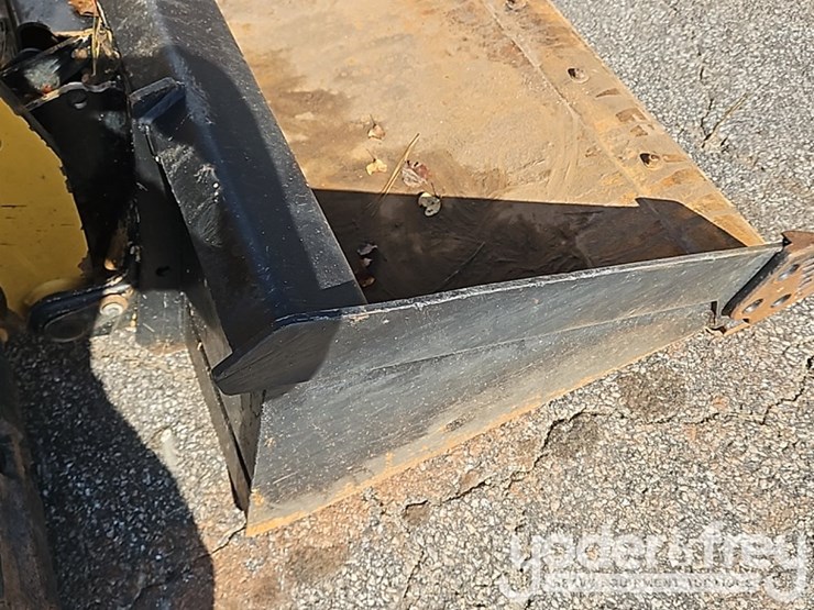 2023-caterpillar-299d3-xe-image-23