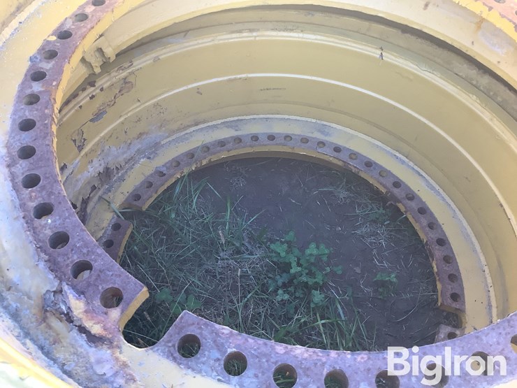 caterpillar-rims-&-tires-image-14