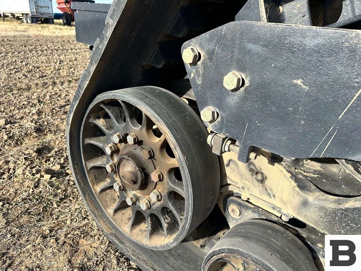 2014-case-ih-370-image-32