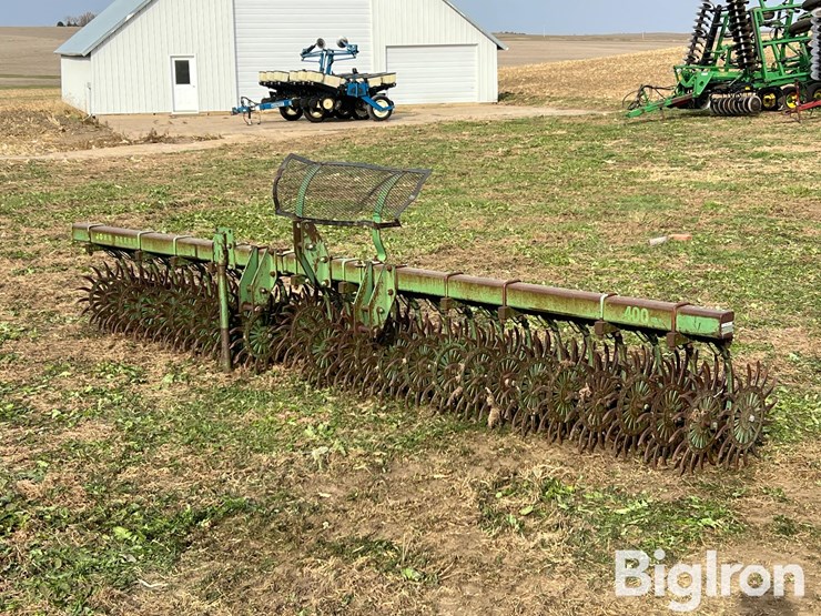 john-deere-400-image-1