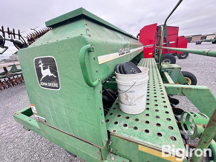 john-deere-1560-image-15