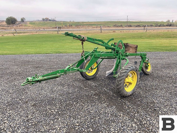 john-deere-2-image-1