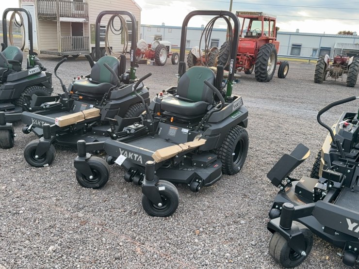 #3079-•-yakta-yxr-320-zero-turn-lawn-mower-image-1