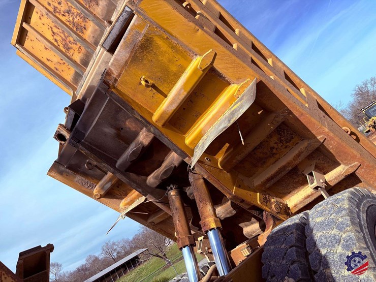 1990-caterpillar-769c-image-94