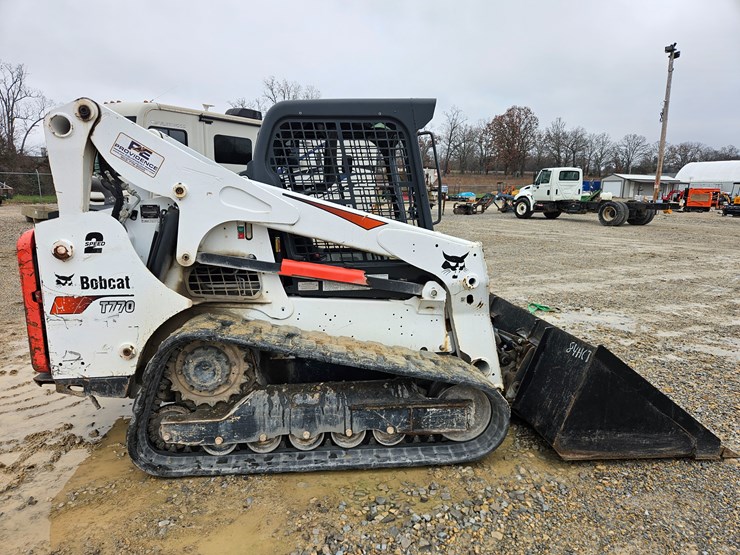 2018-bobcat-t770-image-13