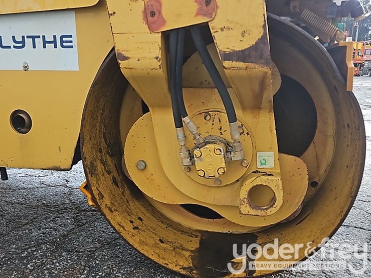 2011-caterpillar-cb34b-image-12