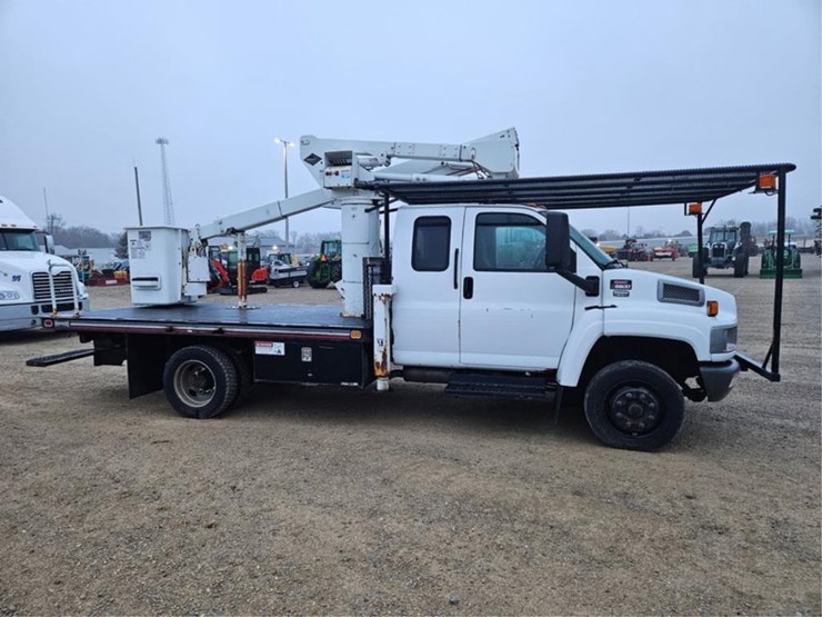 #3284-•-2003-gmc-c5500-aerial-truck-image-6