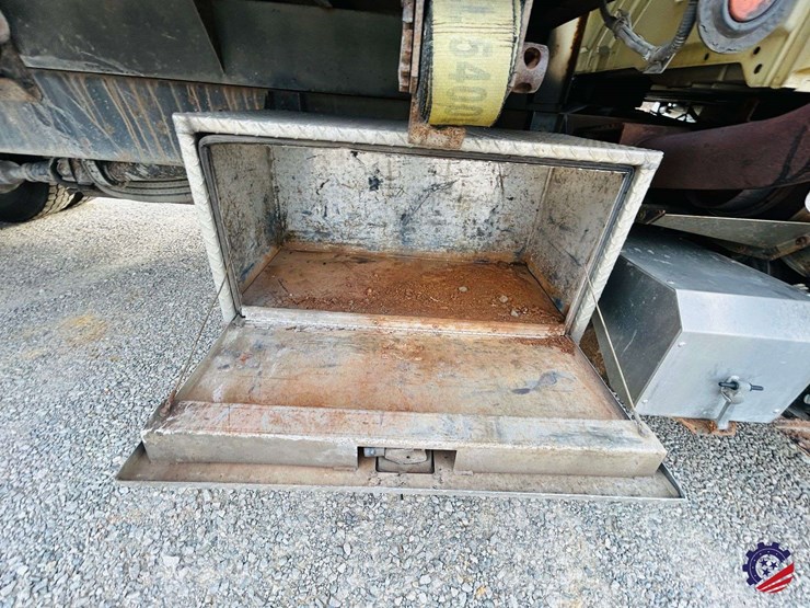 2013-international-durastar-4400-image-40