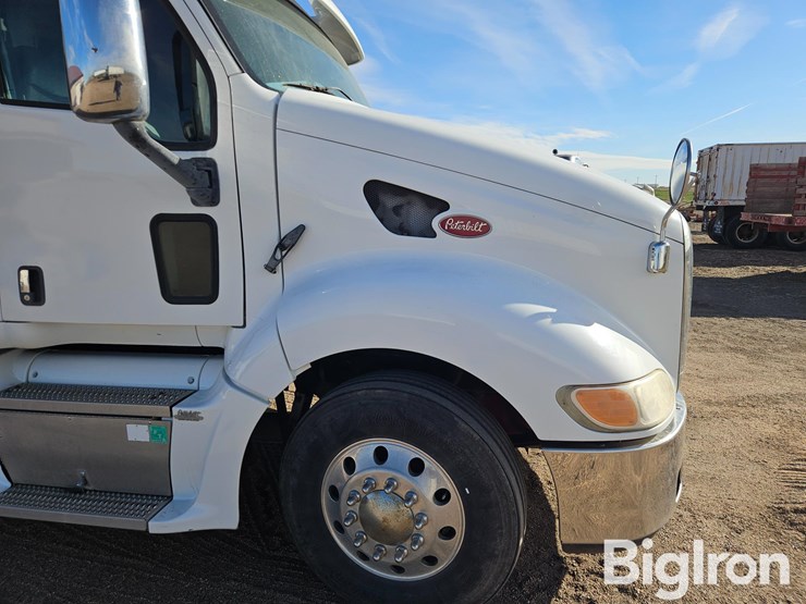 2007-peterbilt-387-image-12
