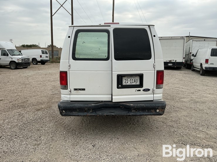 2014-ford-e250-image-6