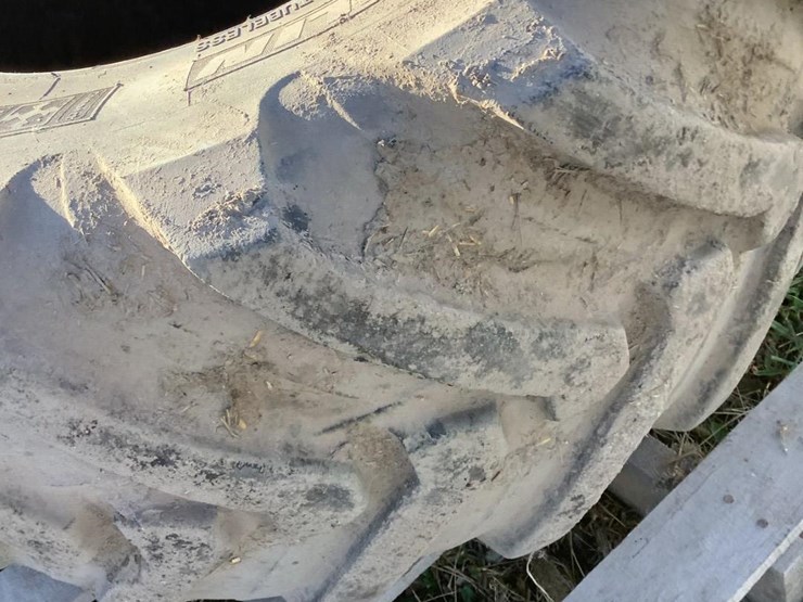 michelin-xmcl-400/70r20-radial-bar-tire-image-13