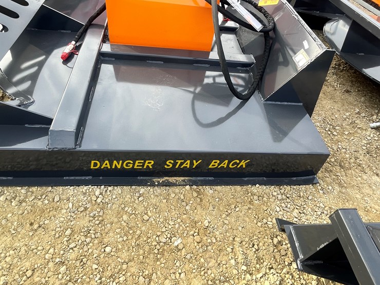 #3247-•-wolverine-72"-skid-steer-brush-cutter-image-9