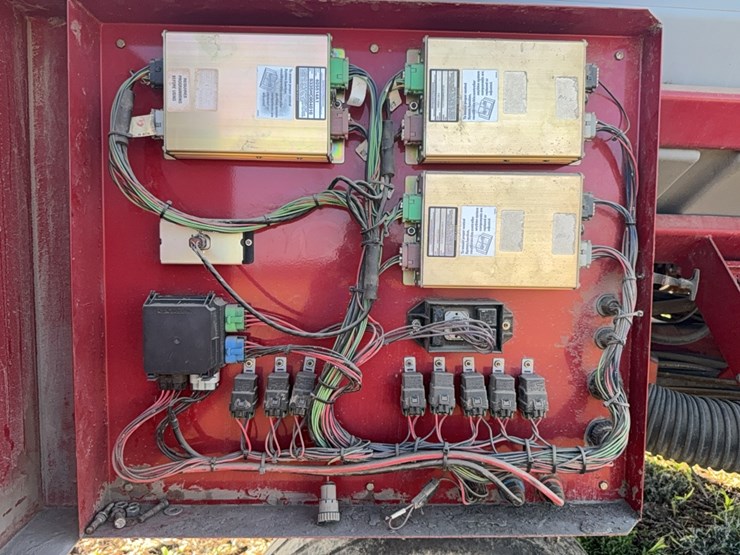 case-ih-1200-image-35