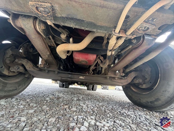 2013-ford-f750-image-16