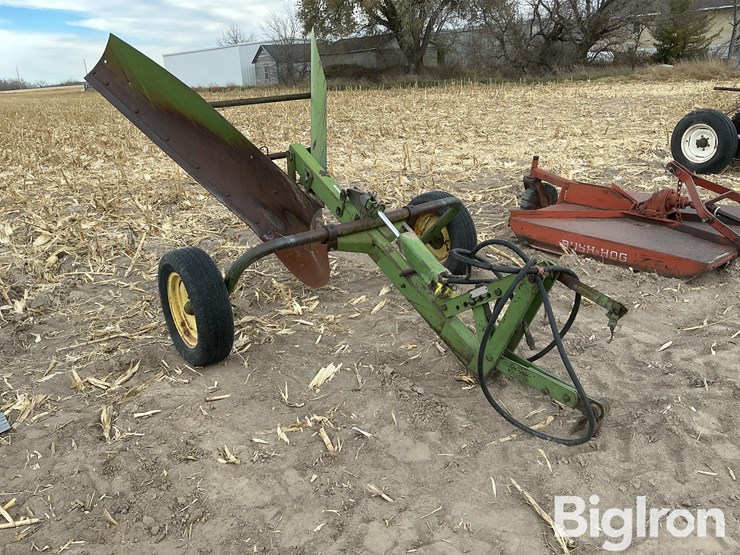 john-deere-12-image-3