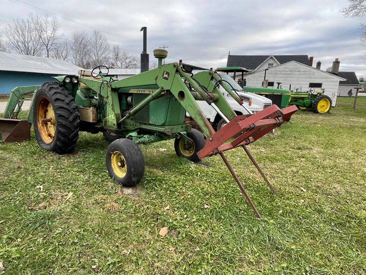 john-deere-4010-image-3