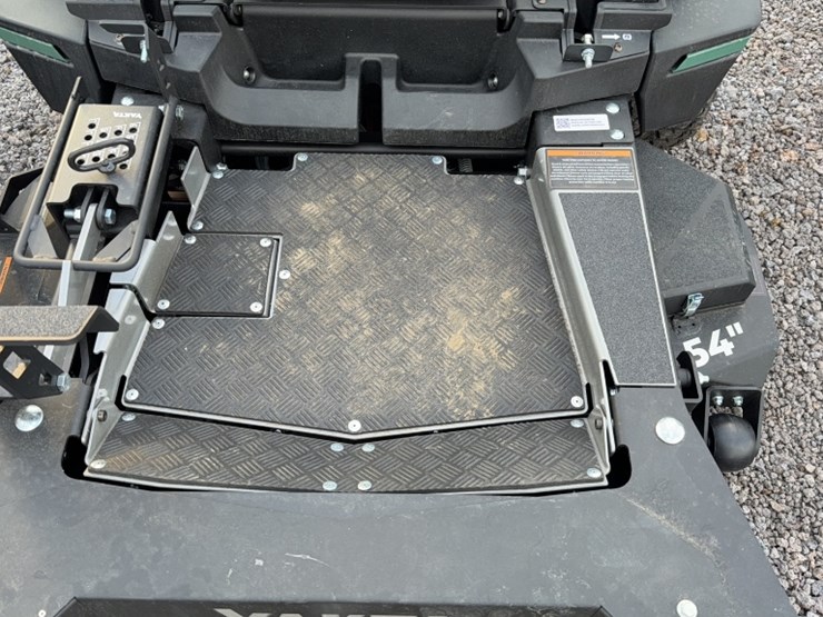 #3075-•-yakta-yxr-710-zero-turn-lawn-mower-image-5