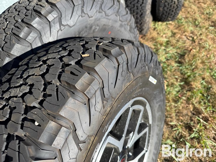 2024-bf-goodrich-285/70r17-tires-&-rims-&-suspension-image-7